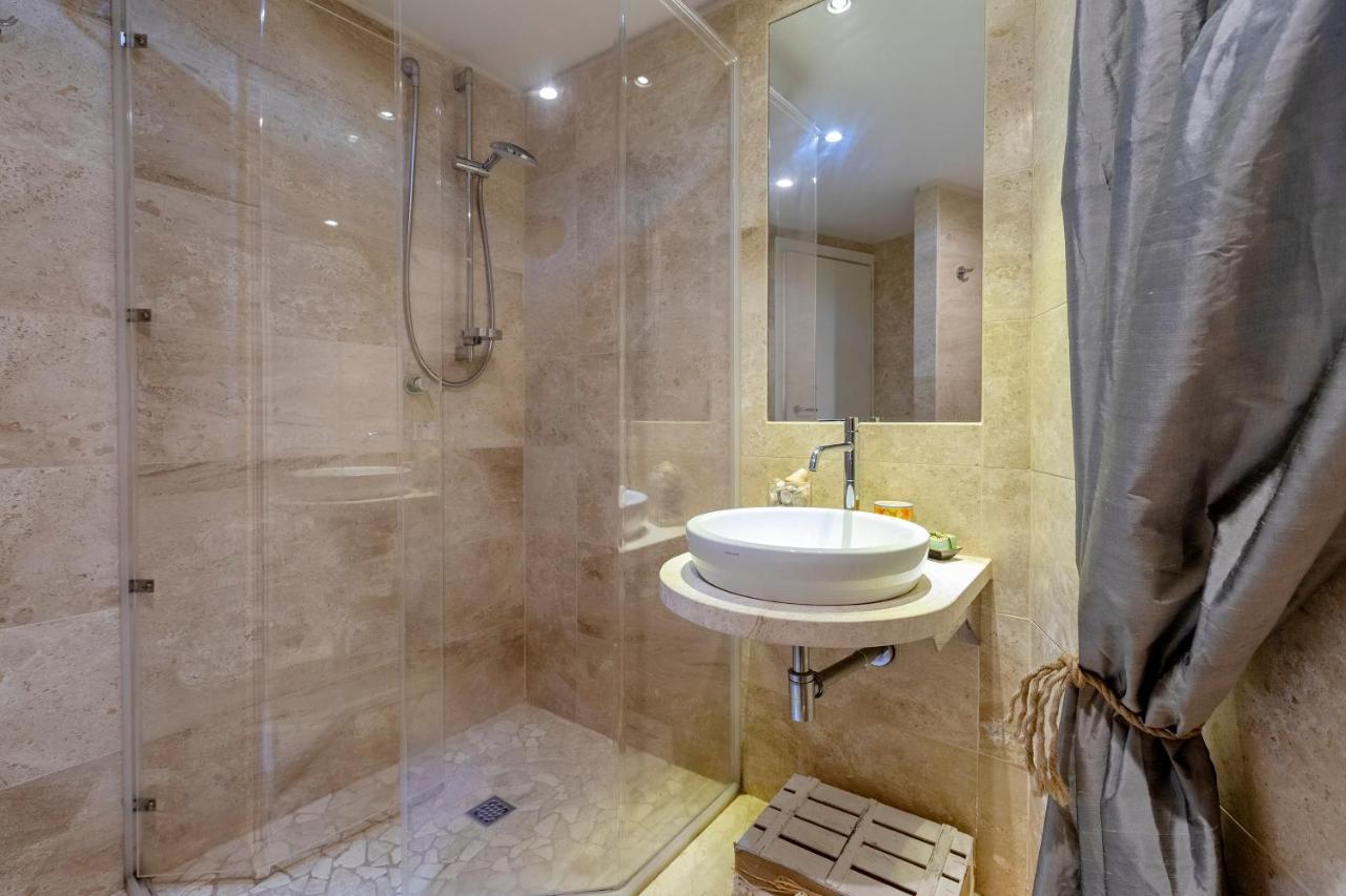 Charming Seafront Apartment With Garden And Patio เฟอร์ติเลีย ภายนอก รูปภาพ